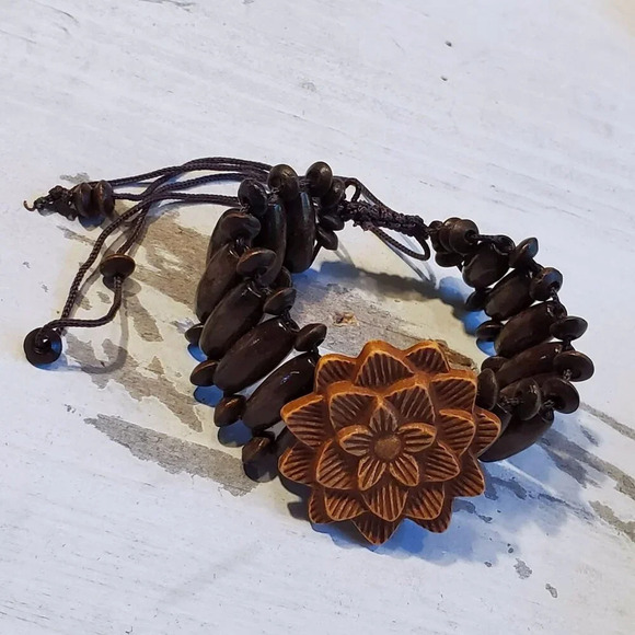 90s Y2K Vintage Dark Brown Wood Carved Acrylic Flower OSFA Adjustable Bracelet - Picture 8 of 10